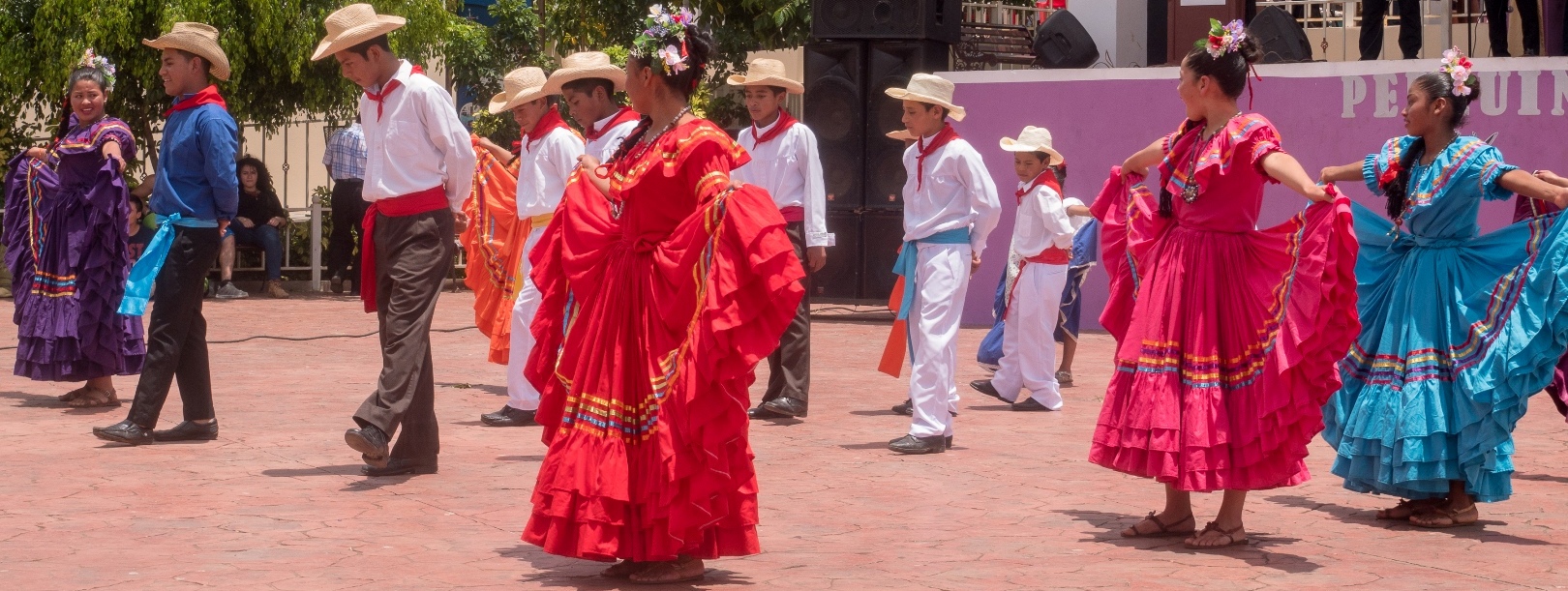 Salwador Perquin 4 — kopia